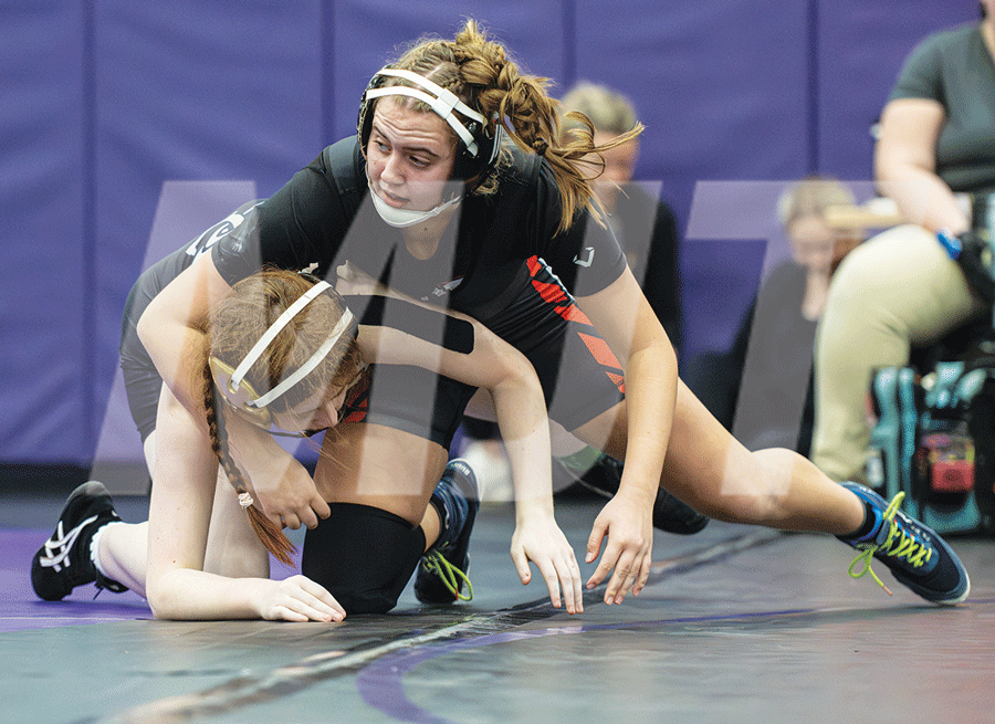 Girls wrestling teams compete in Heart of Ohio event