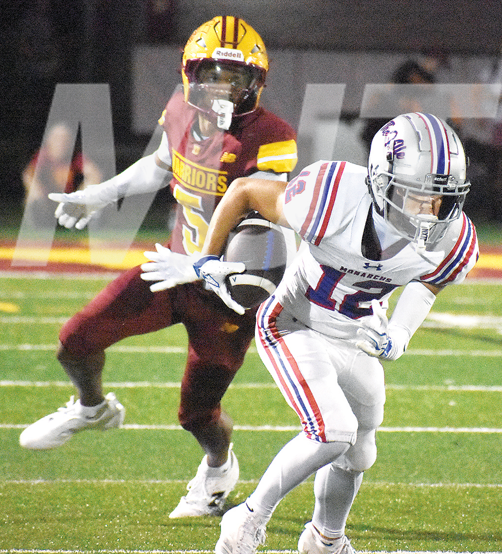 MHS pass defense gives up late scores in loss to W. North